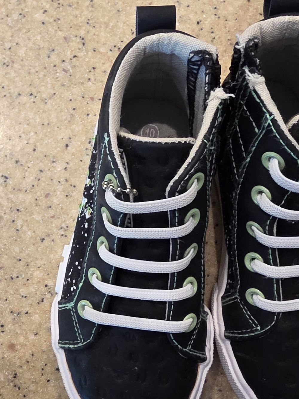 Kids Star Wars Mandalorian Sneakers with Zipper